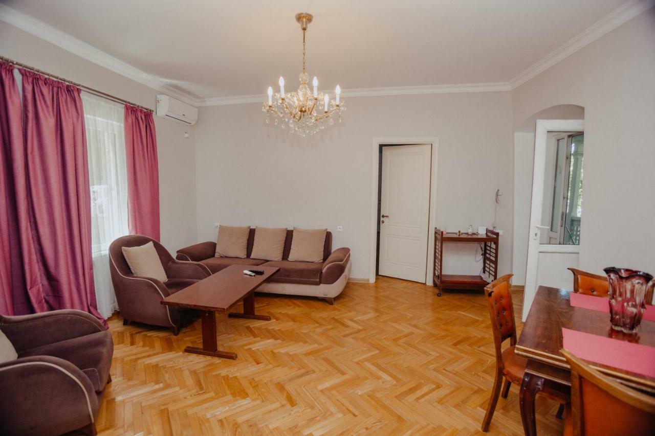 Chilling View Apartment Tbilisi ภายนอก รูปภาพ